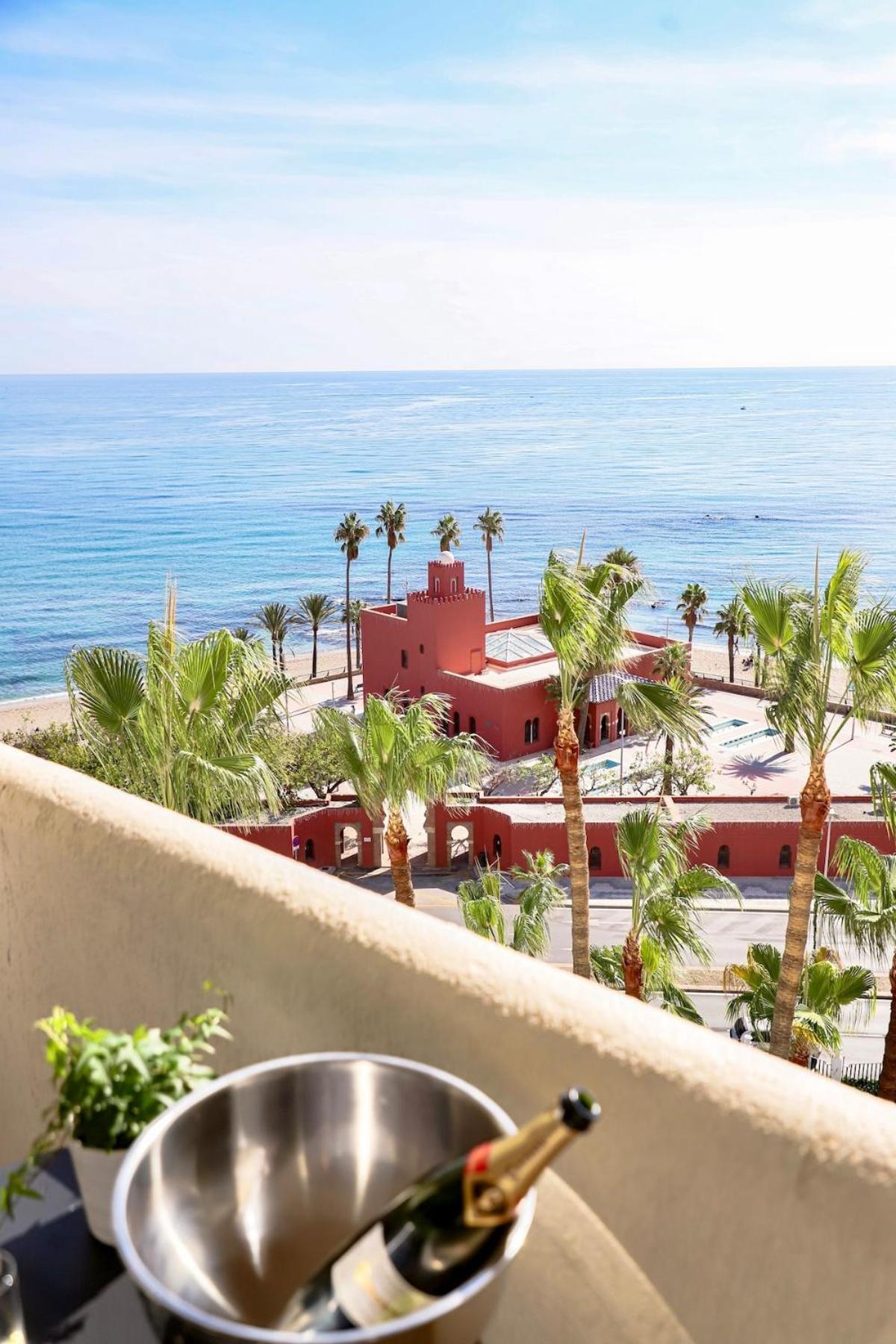 Апартаменты Direct Sea View- Bilbil Sunrise! Бенальмадена Экстерьер фото